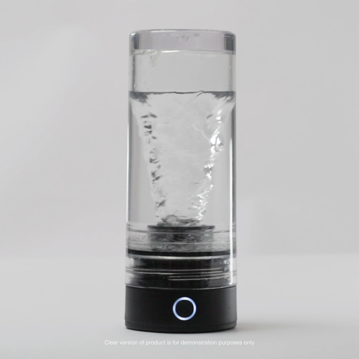 A clear demo model shows the whisk spinning